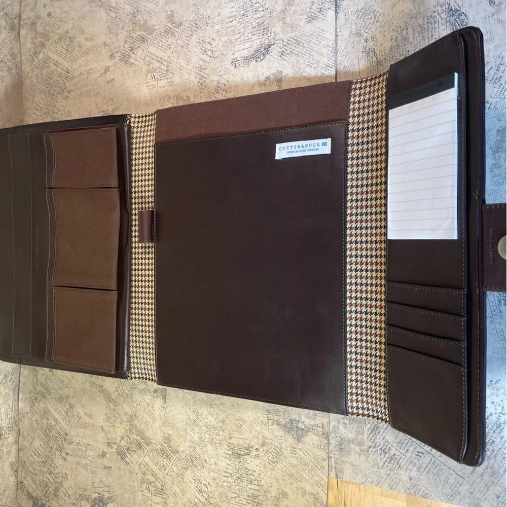 Cutter & Buck American Classic Leather Tri Fold Executive Portfolio Padfolio